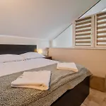 Zakatek كارباش